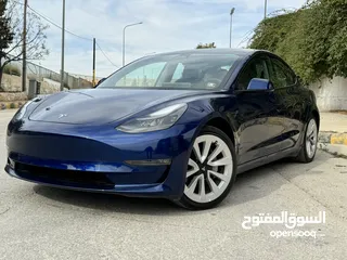  2 Tesla model 3 2022