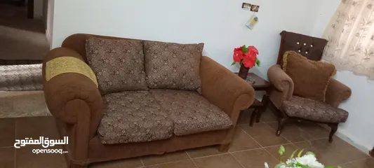  4 طقم كنب 7 مقاعد مع بوفيه شاشة