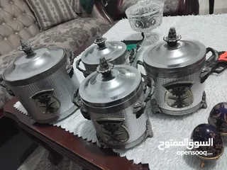  2 تحف ونحاسيات