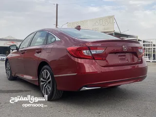  8 HONDA ACCORD EX 2019