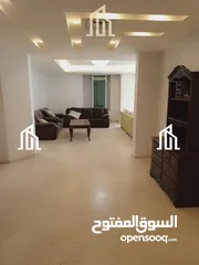  2 REF: 1845 شقة مميزة طابق رابع مع روف 290م في أجمل مناطق الدوار الخامس