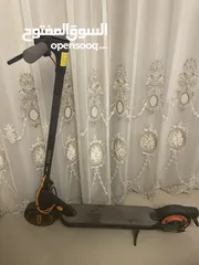  1 XIAOMI ELECTRIC SCOOTER 4 pro