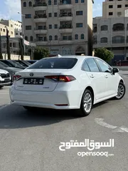  8 تويوتا كارولا ترخيص 2022 محرك 1800 هايبرد جير أوتوماتيك 170 حصان