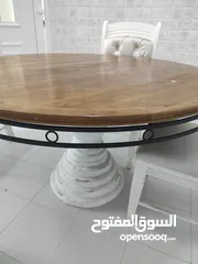  2 طاوله وكراسي