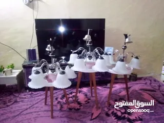  3 ساعات حائط مع ثريات مع برواز رسم يدوي للبيع اقرا الوصف