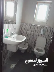  7 مكتب تجاري أو عيادة حديث للبيع جبل الحسين