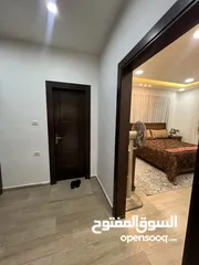  9 فيلا شبه قصر للبيع 3 طوابق