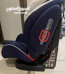  2 كرسي سيارة للأطفال ماركة إيطالي  بحالة الوكالة للبيع( السعر نهائي)