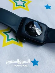  4 ساعة آبل مستعملة