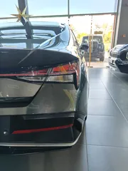  4 Hyundai Elantra 2025 F/O