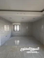  6 من المالك مباشرة شقه طابق اول في ابو عليا تشطيب جديد مساحة 100 متر عمر البناء 10 سنين
