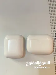  3 Apple airbuds