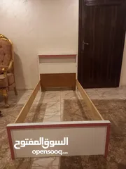  3 تخت عدد 2  لاتيه تفصيل  بحال الوكاله  للبيع بسعر مغري