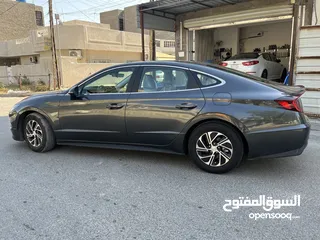  8 Hyundai sonata Hybrid 2023