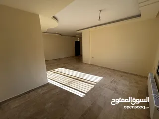  2 شقة ارضية فاخرة للبيع في ضاحية النخيل
