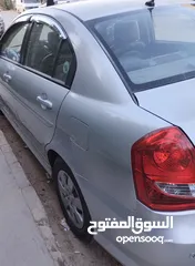  3 سيارة هيونداي فيرنا 2010 غير مجمركة تصلح للإعفاء الطبي وإعادة التصدير للبيع