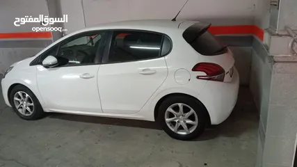  4 بيجو 208 موديل 2018 للبيع ماشية 34 الف