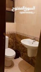  16 شقه‎ فارغه للبيع او للايجار سنوي في مرج الحمام شارع الامير محمد بجانب مسجد الربوه