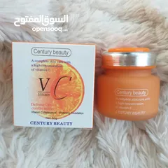  2 ودّعي التصبغات ومرحّباً بالإشراقة مع  Century Beauty Defense Cream