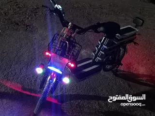  3 دراجة كهربائية بحالة الوكالة