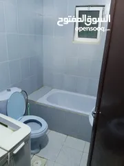  4 شقه مفروشه  طابق ارضي  بالزرقاء جبل طارق   قريبة من الخدمات