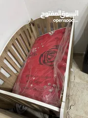  3 للبيع سرير أطفال مميز على شكل عربة