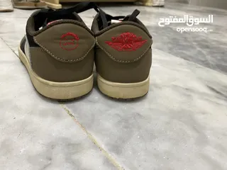  2 بوت نايكي نسخة travis scottاصلي