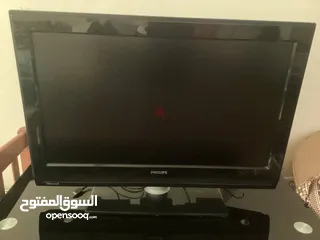  1 شاشة فيليبس 32 انش LCD (غير شغال) للبيع/ التواصل عن طريق الواتساب