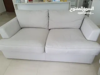  1 كنبه بمقعدين لون فاتح