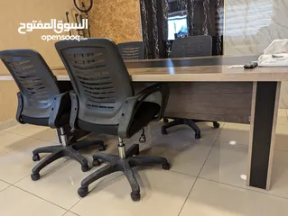  1 اثاث مكتبي استخدتم بسيط وبحالة الجديد