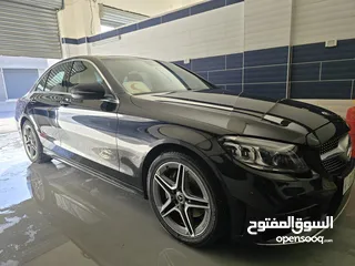  3 Mercedes-Benz C180 AMG