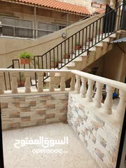  11 شقة مجددة - الجاردنز - 3نوم - 180م - قرب الخدمات العامة