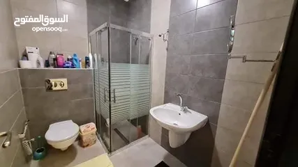  13 شقة مميزة مفروشة للايجار