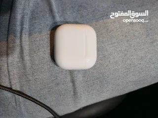  3 سماعات ايفون الجيل رابع