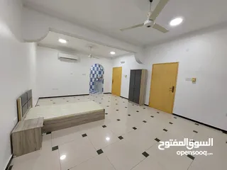  1 غرفة واسعة بالدور الأرضي مع مطبخ تحضيري خاص بالغرفة بالقرب من مستشفى السلطاني