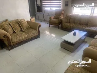  1 طقم كنب للبيع ب 90 دينار فقط