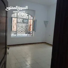  3 شقه في قلب بيت بوس 