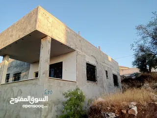  4 بيت مستقل وارض