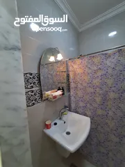  4 شقة للبيع في ام اذينة