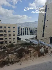  3 شقق للبيع  للسكن العائلي أو الاستثمار في سكن الطالبات