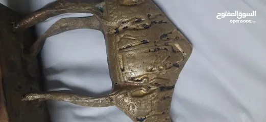  9 جمل نحاس أثري منحوت عليه النحت الاشوري للبيع اقرأ الاعلان