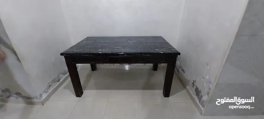  1 طاولة سفرة