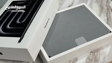  9 Macbook Pro 14.2" M3Max 36GB/1TB Like New /ماك بوك برو 14.2" 36GB/1TB M3Max