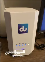  1 Du router (excellent condition)
