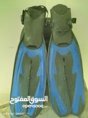  4 زعانف سباحه وطربيزه 2 وبرواز جميع الاغراض فقط 13دنانير
