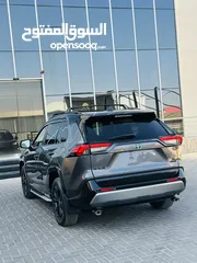  6 Toyota RAV4 SE 2022