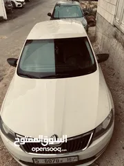  3 سكودا رابيد 2013 السياره بصلاه عنبي