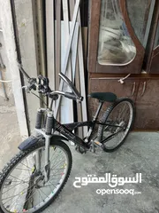  1 بسكليت جنط 24 مستعمل  ملاحظه : البسكليت ما عليه سلك للغيارات  لكن جهاز الغيارات شغال