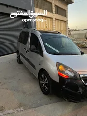  5 Peugeot Partner 2017