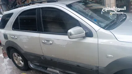  9 جيب سيرسنتو 2009 ، ماشي 173الف كيلو متر مرخص و مأمن و في امكانية للبدل!!!